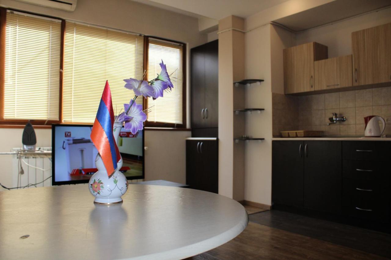 Modern Apartments In The Centre Yerevan Ngoại thất bức ảnh